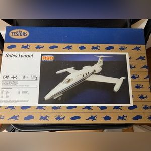 Testors Gates Learjet Plastic Model, Scale 1:48, Skill 2